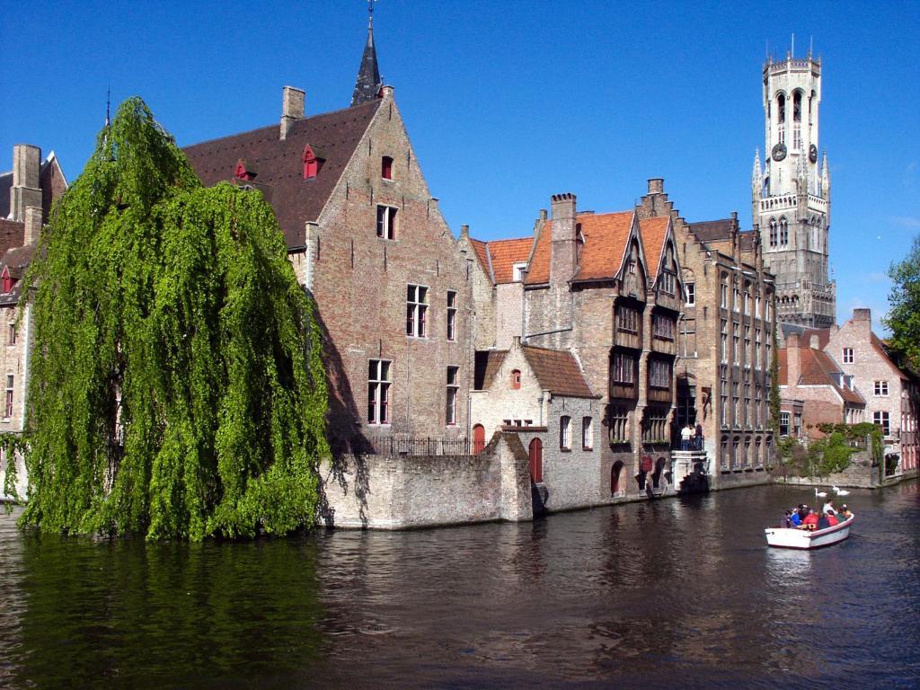 Hotel Logies Graaf Van Vlaanderen à Bruges Extérieur photo